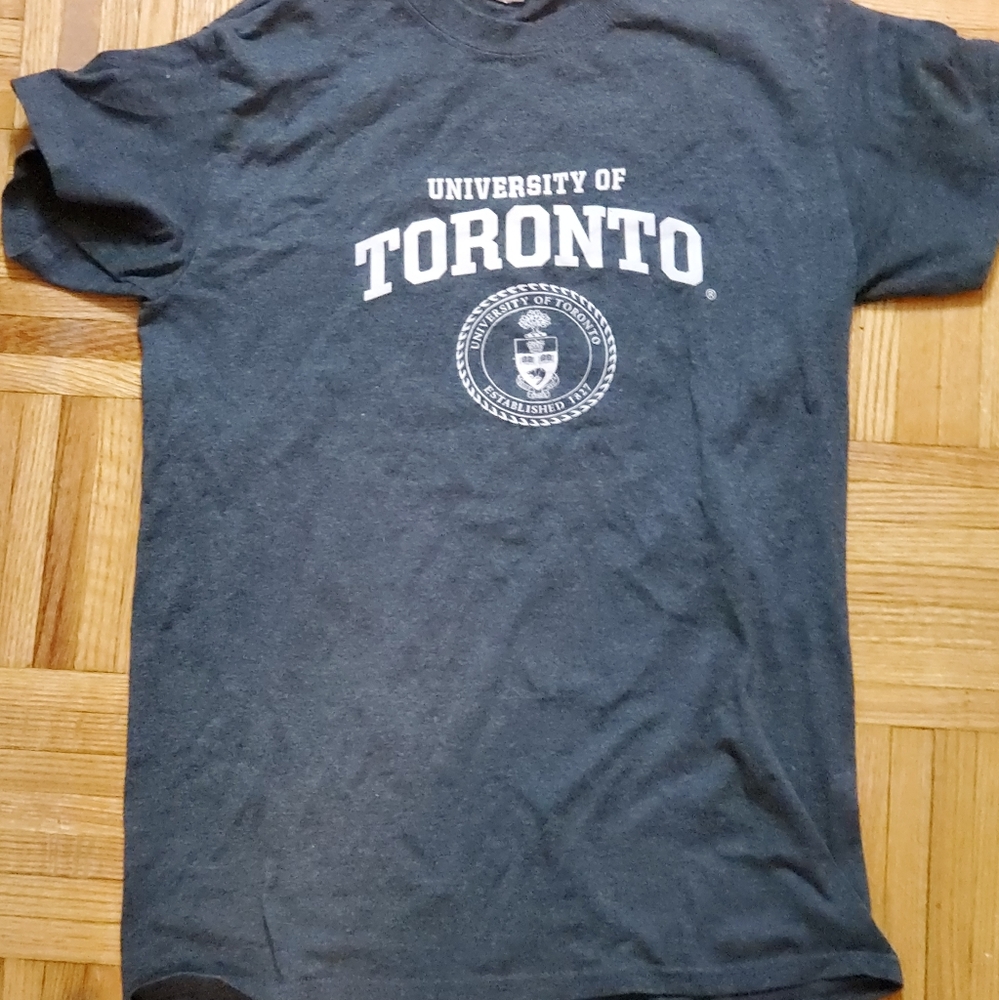 University of Toronto t-shirt